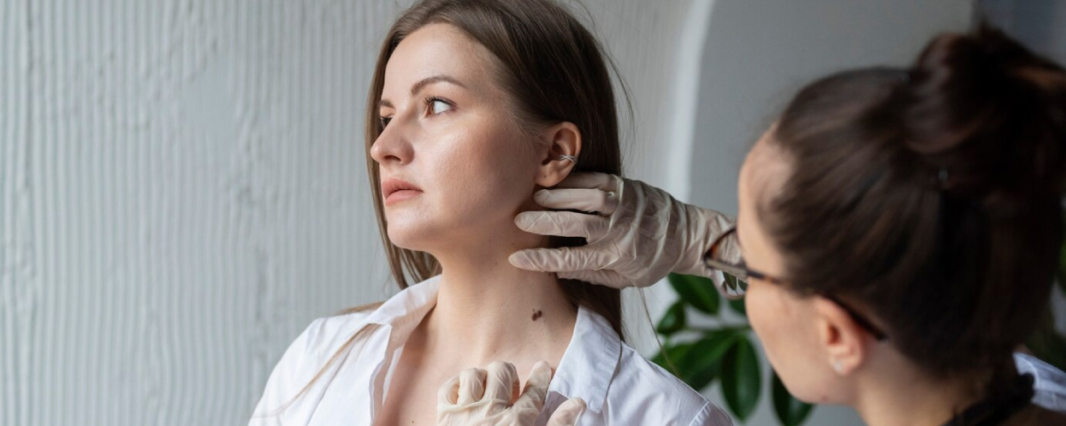 Karen Mora - Dermato - Oncóloga